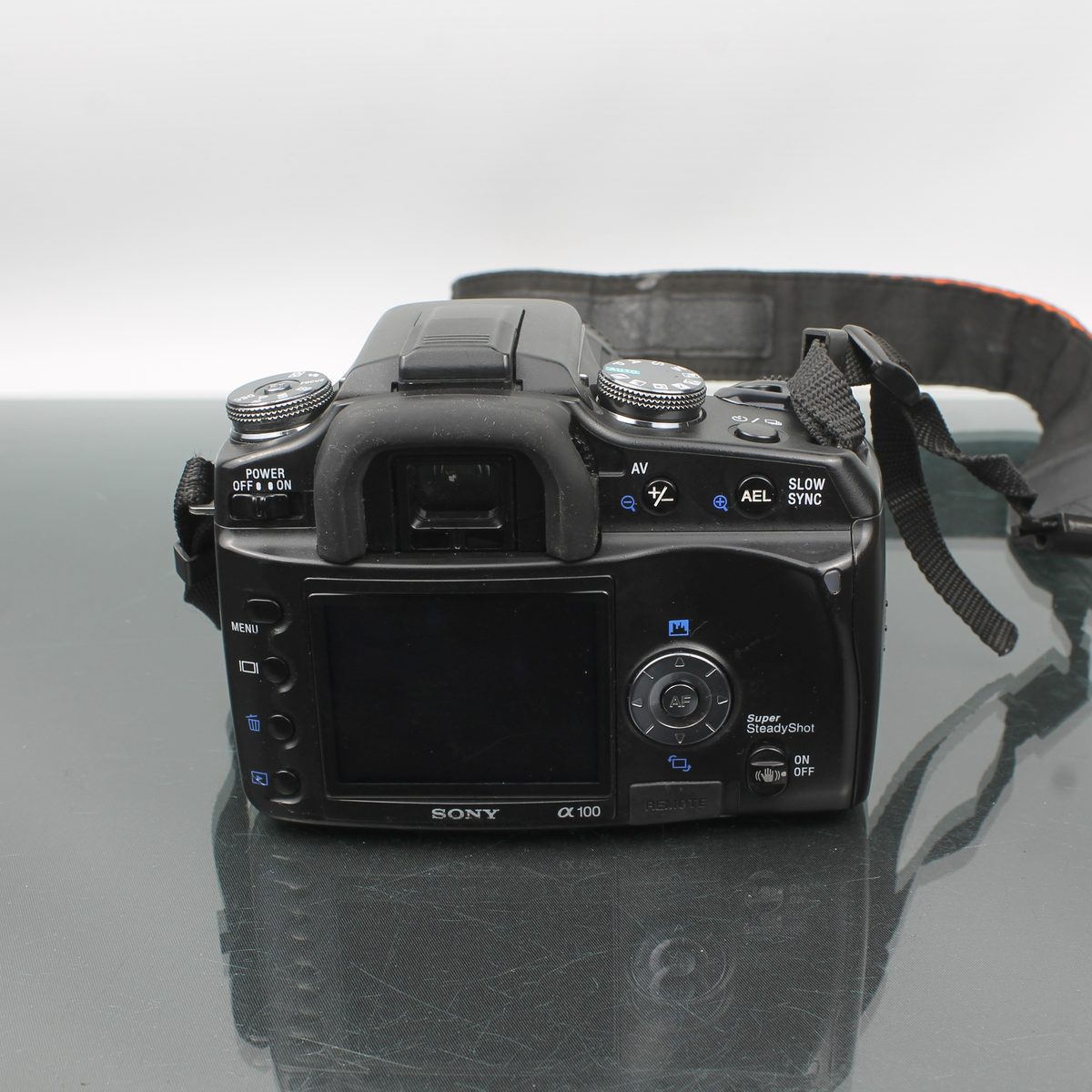 Sony A100 DSLR Camera with Sigma 28-200mm Zoom Lens – Dutch|Thrift