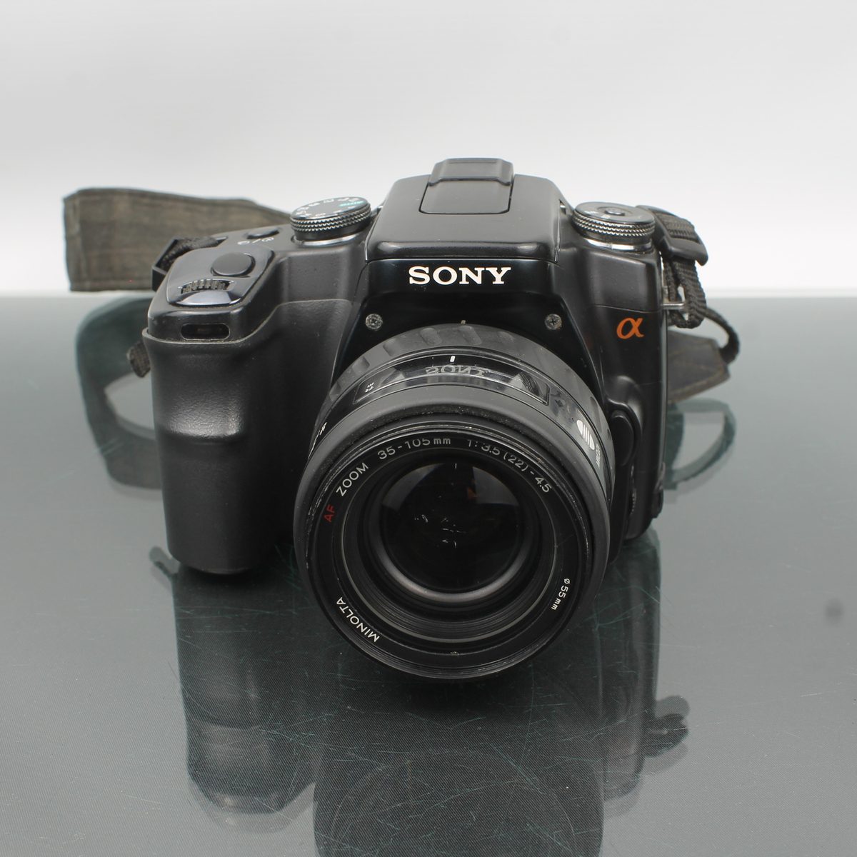 Sony A100 + Minolta AF Zoom 35-105mm 1:3.5 (22) - 4.5