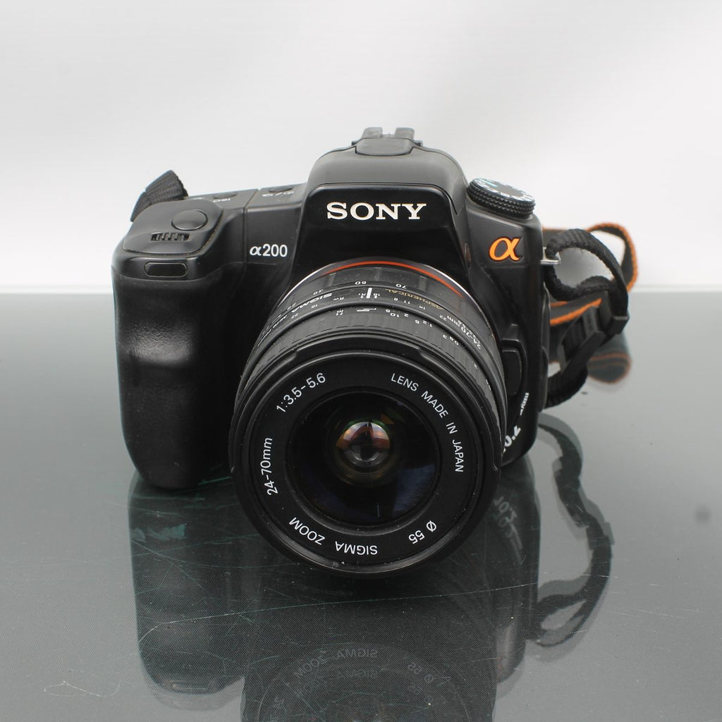 Sony A200 + Sigma Zoom 24-70mm 1:3.5-5.6