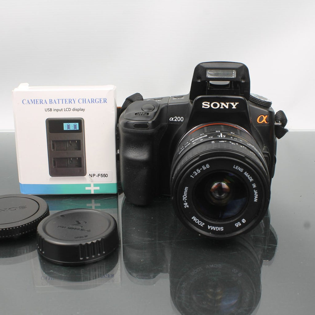 Sony A200 + Sigma Zoom 24-70mm 1:3.5-5.6