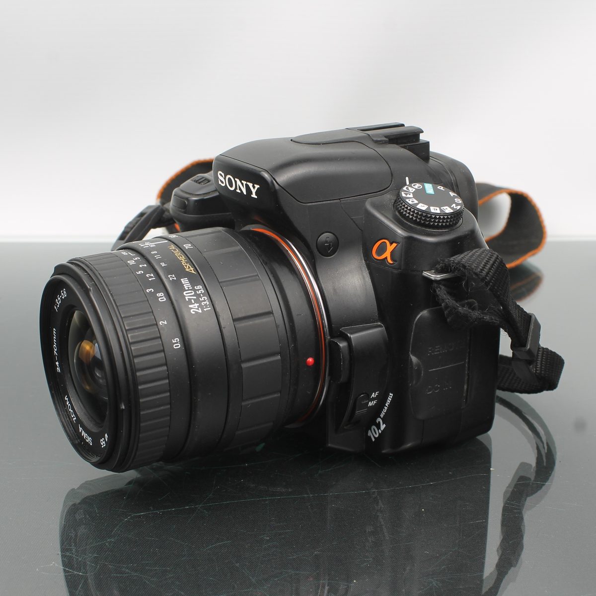 Sony A200 + Sigma Zoom 24-70mm 1:3.5-5.6