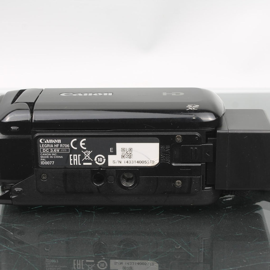 Canon Legria HF R706 Camcorder