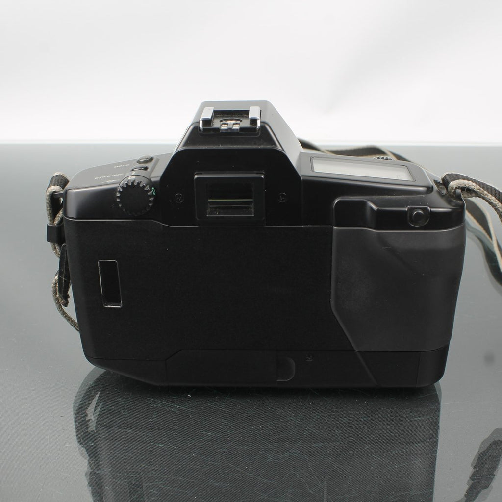 Canon EOS 650 + Canon EF 50mm 1:1.8