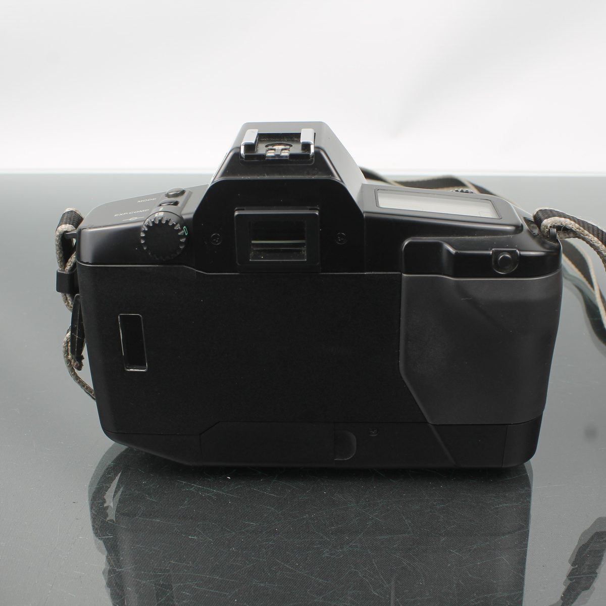 Canon EOS 650 + Canon EF 50mm 1:1.8