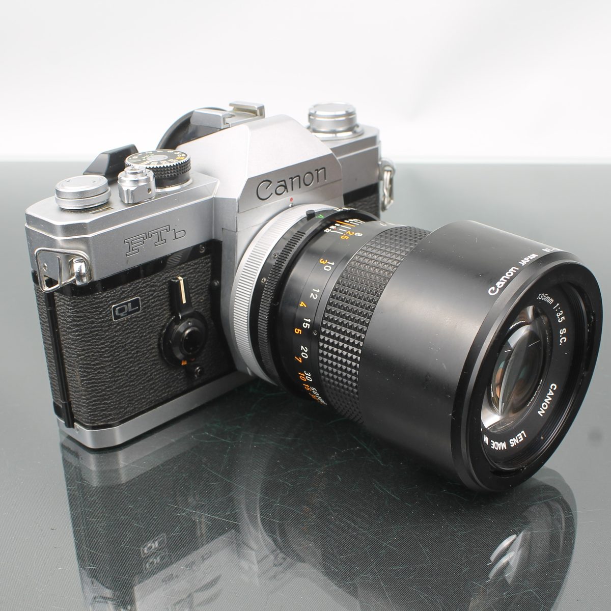 Canon FTb + Canon 135mm 1:3.5