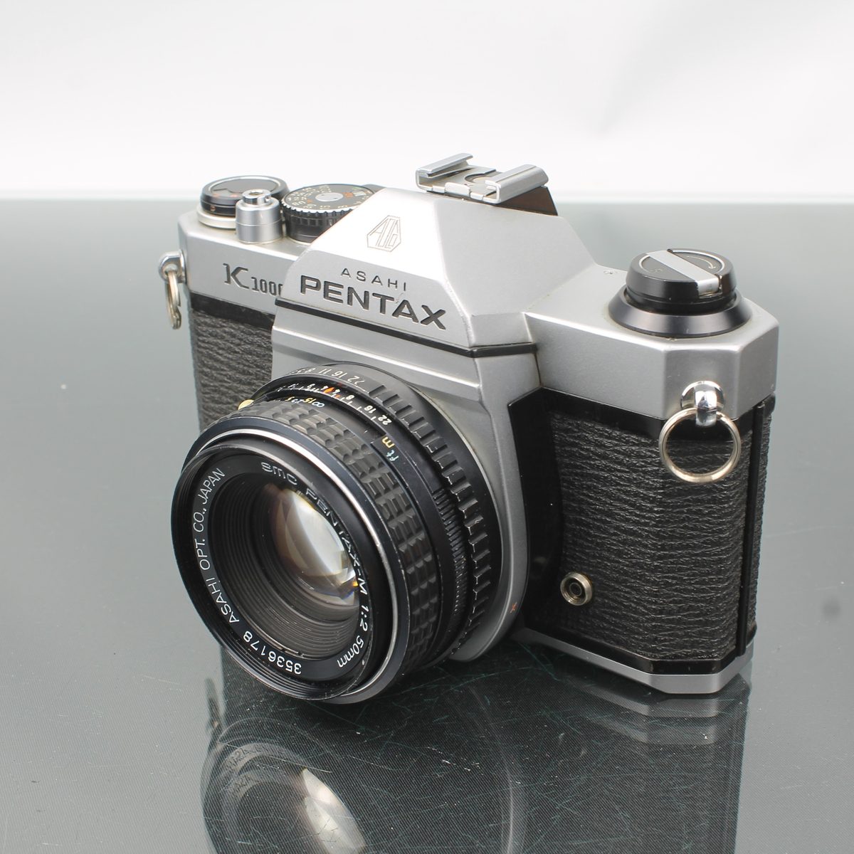 Pentax K1000 + SMC Pentax-M 1:2 50mm