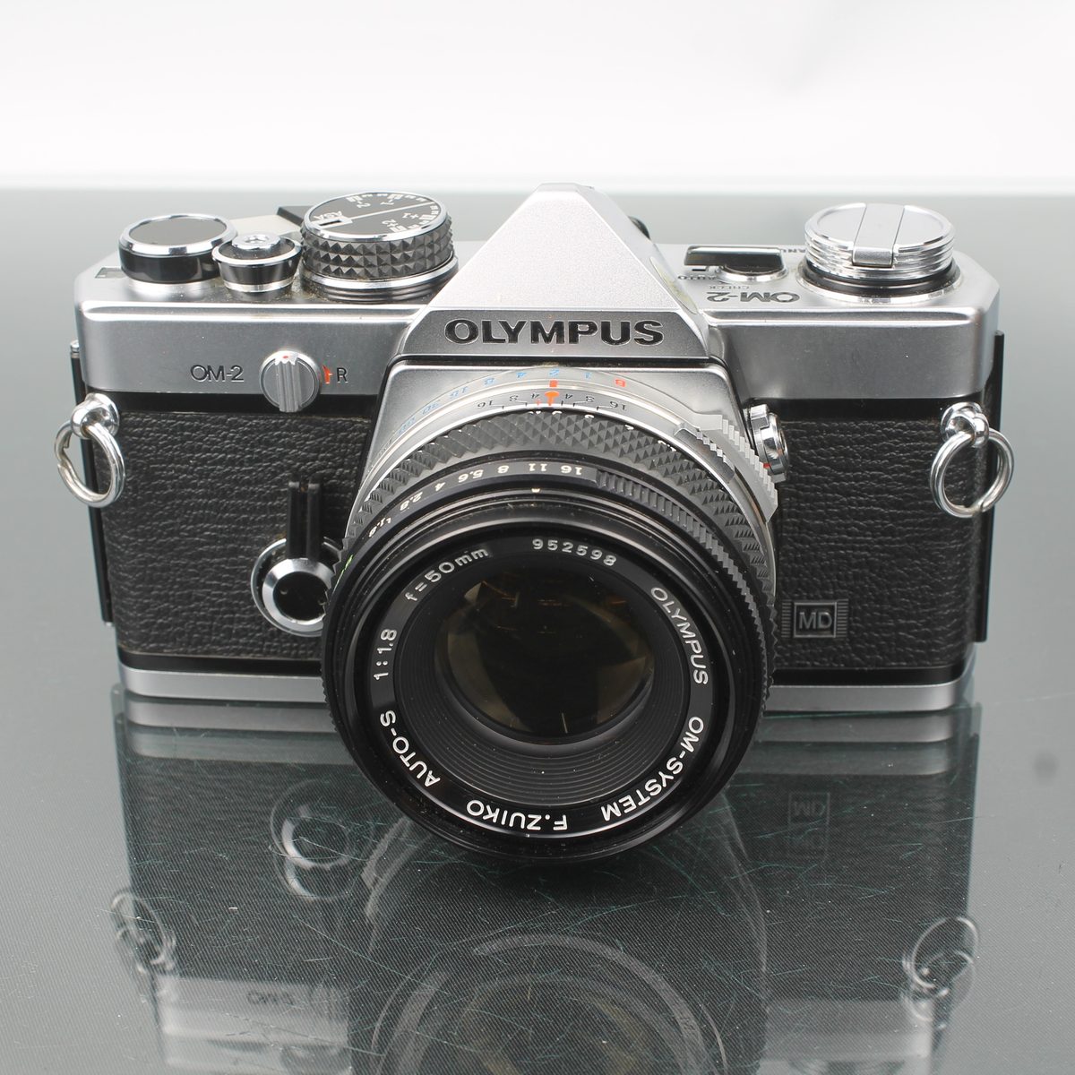 Olympus OM-2 + Olympus OM Auto-S 1:1.8 50mm
