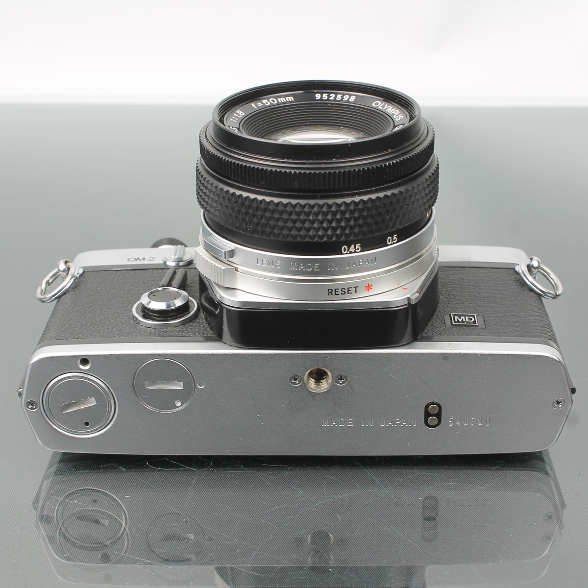 Olympus OM-2 + Olympus OM Auto-S 1:1.8 50mm