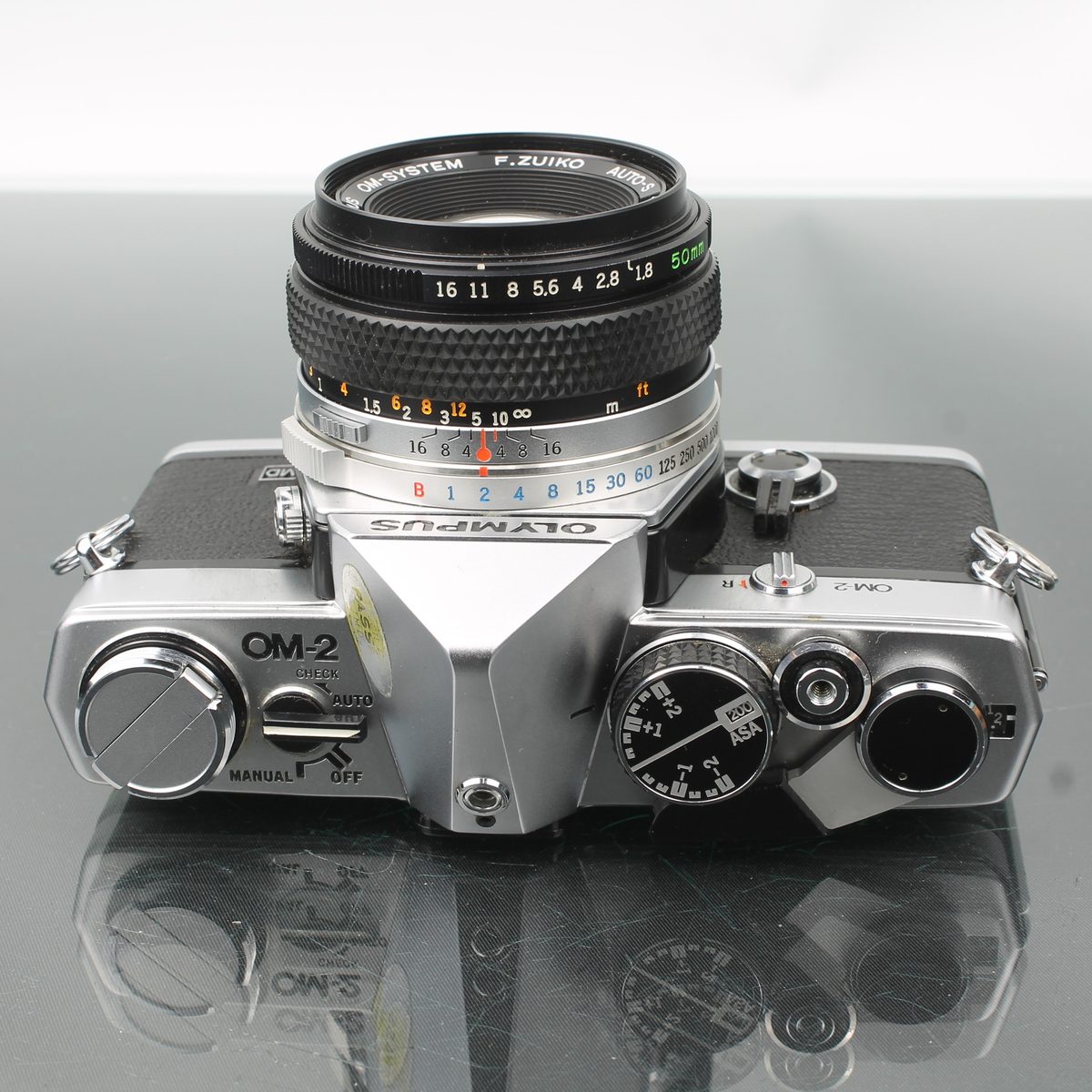 Olympus OM-2 + Olympus OM Auto-S 1:1.8 50mm