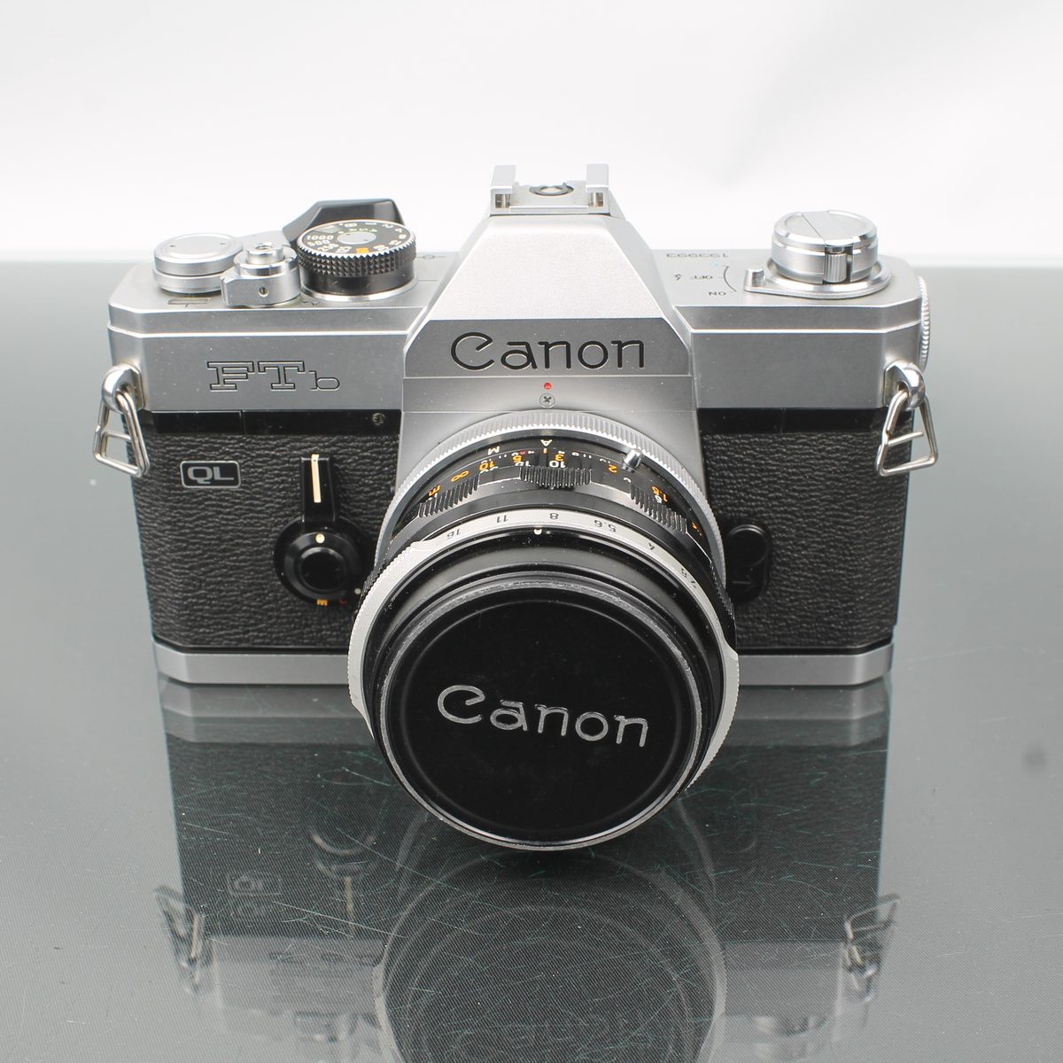 Canon FTb + Canon 50mm 1:1.8