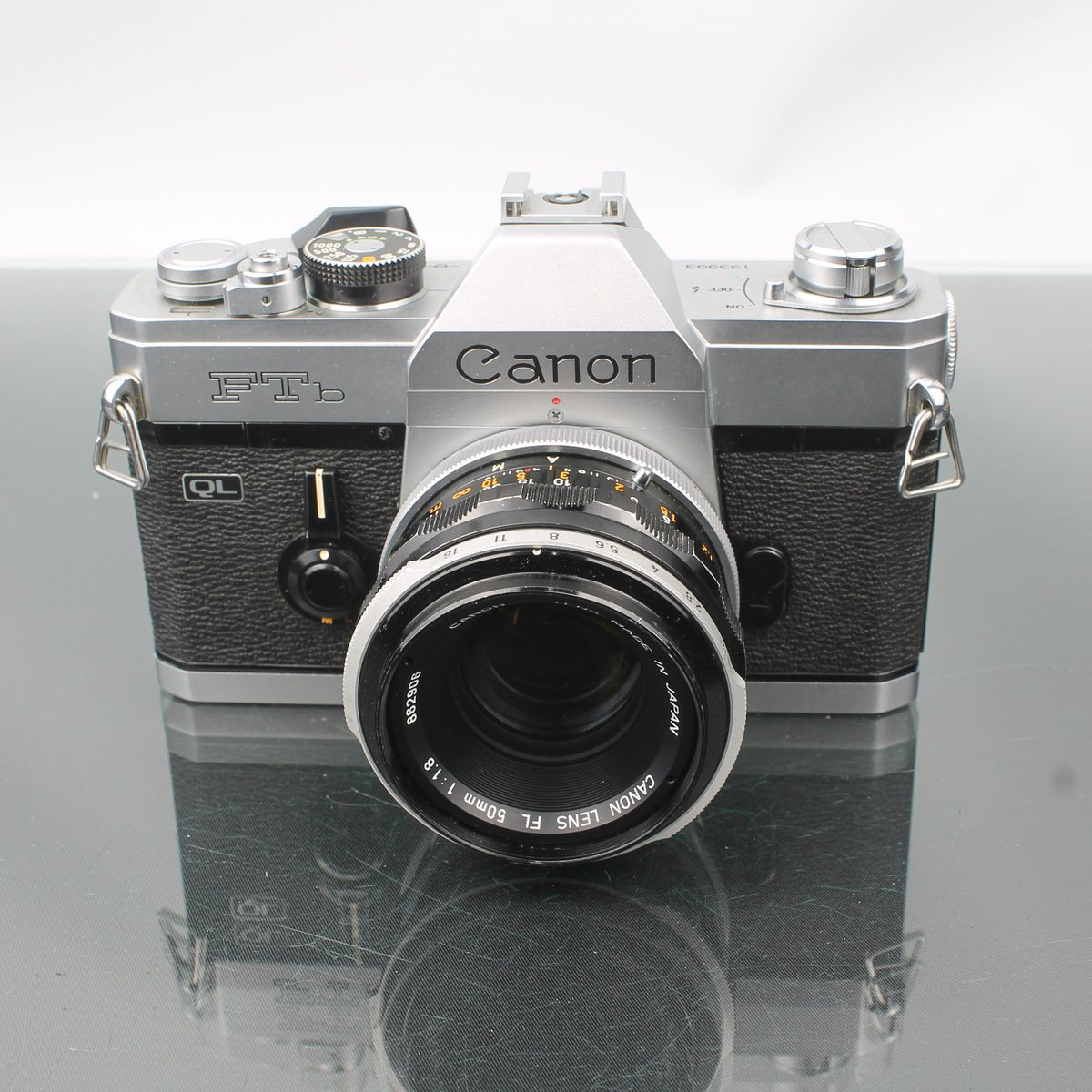 Canon FTb + Canon 50mm 1:1.8