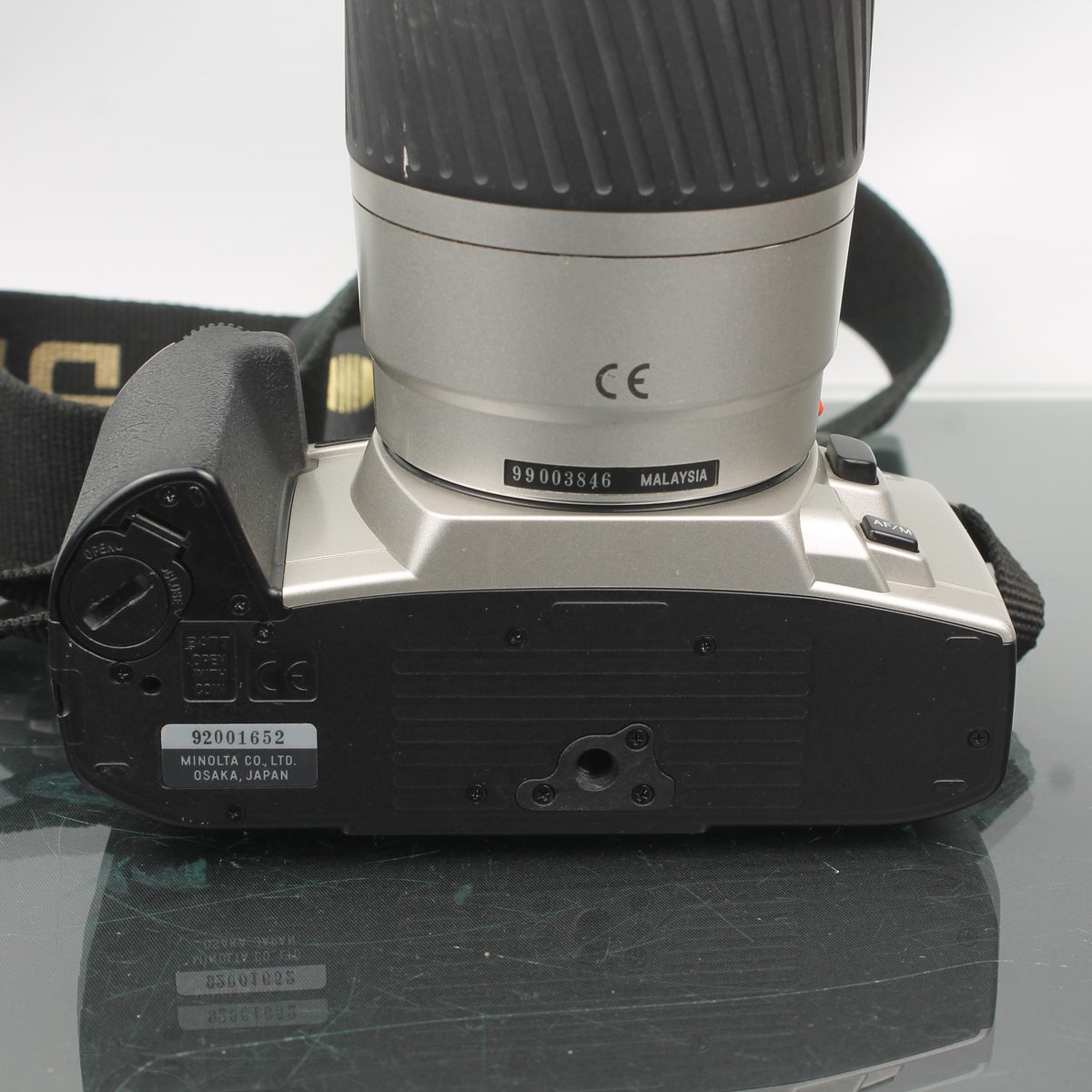 Minolta 404si Dynax + Minolta AF Zoom 75-300mm 1:4.5 -5.6