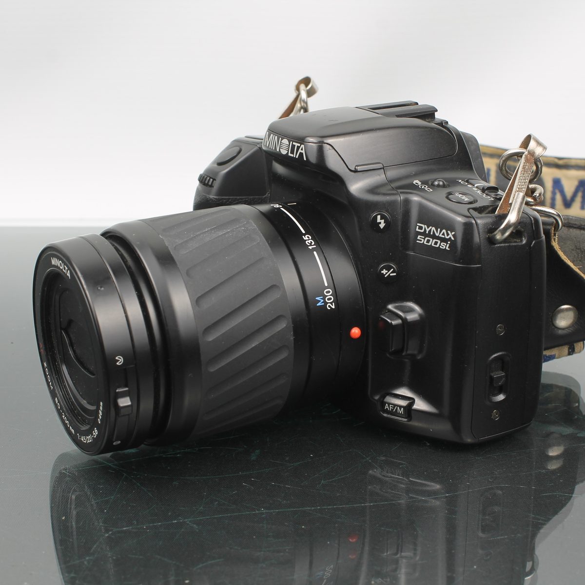 Minolta 500si Dynax + Minolta AF Zoom 80-200mm 1:4.5-5.6