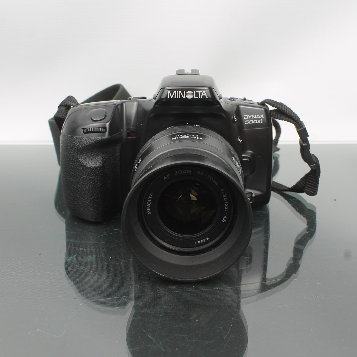 Minolta Dynax 500si + Minolta AF Zoom 35-70mm 1:3.5-4.5