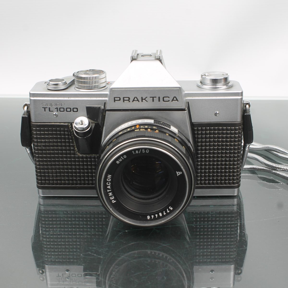 Praktica Super TL1000 + Pentacon Auto 1.8/50mm