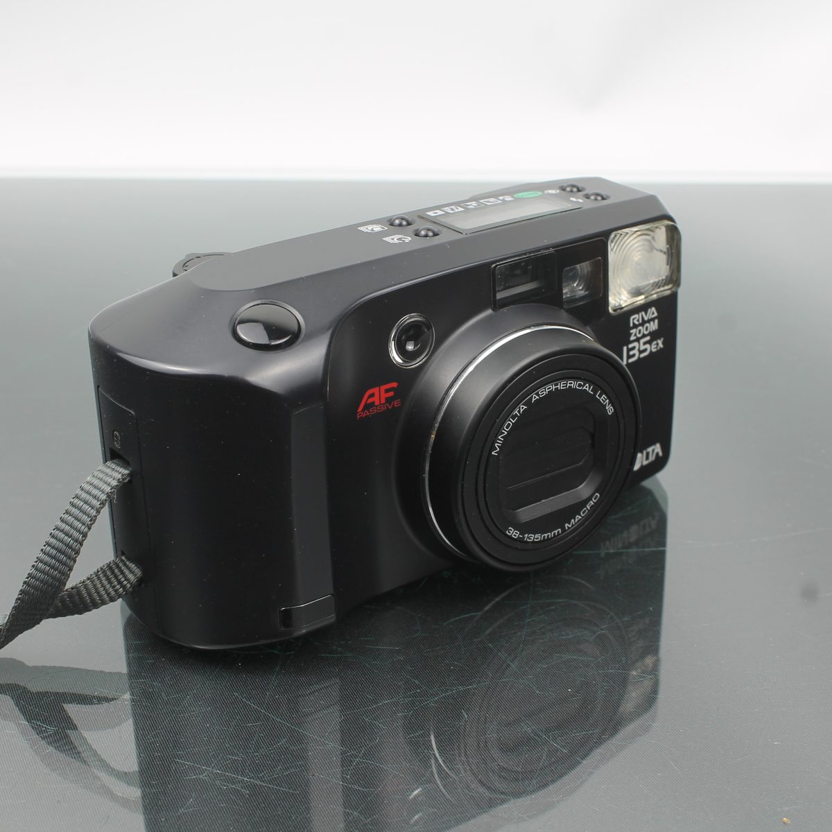 Minolta Riva Zoom 135EX