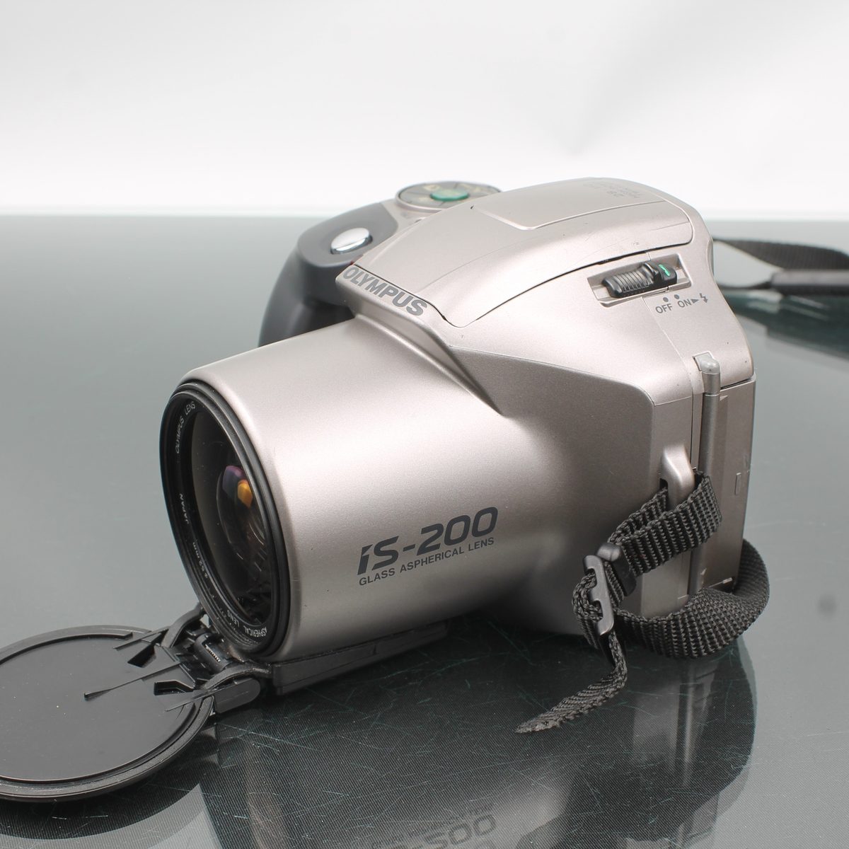 Olympus IS-300 + Olympus IS/L Lens C-180 H.Q. Converter 1.7x