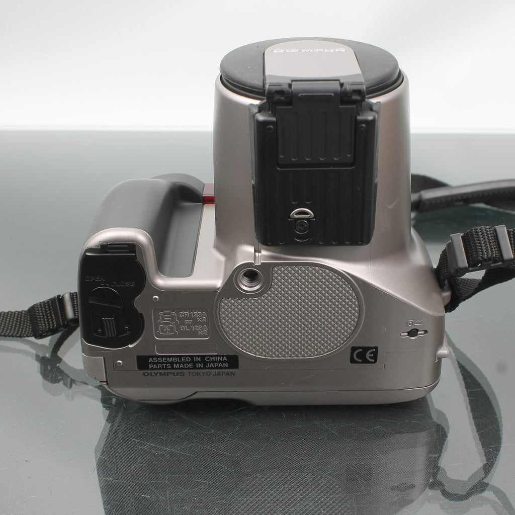 Olympus IS-300 + Olympus IS/L Lens C-180 H.Q. Converter 1.7x