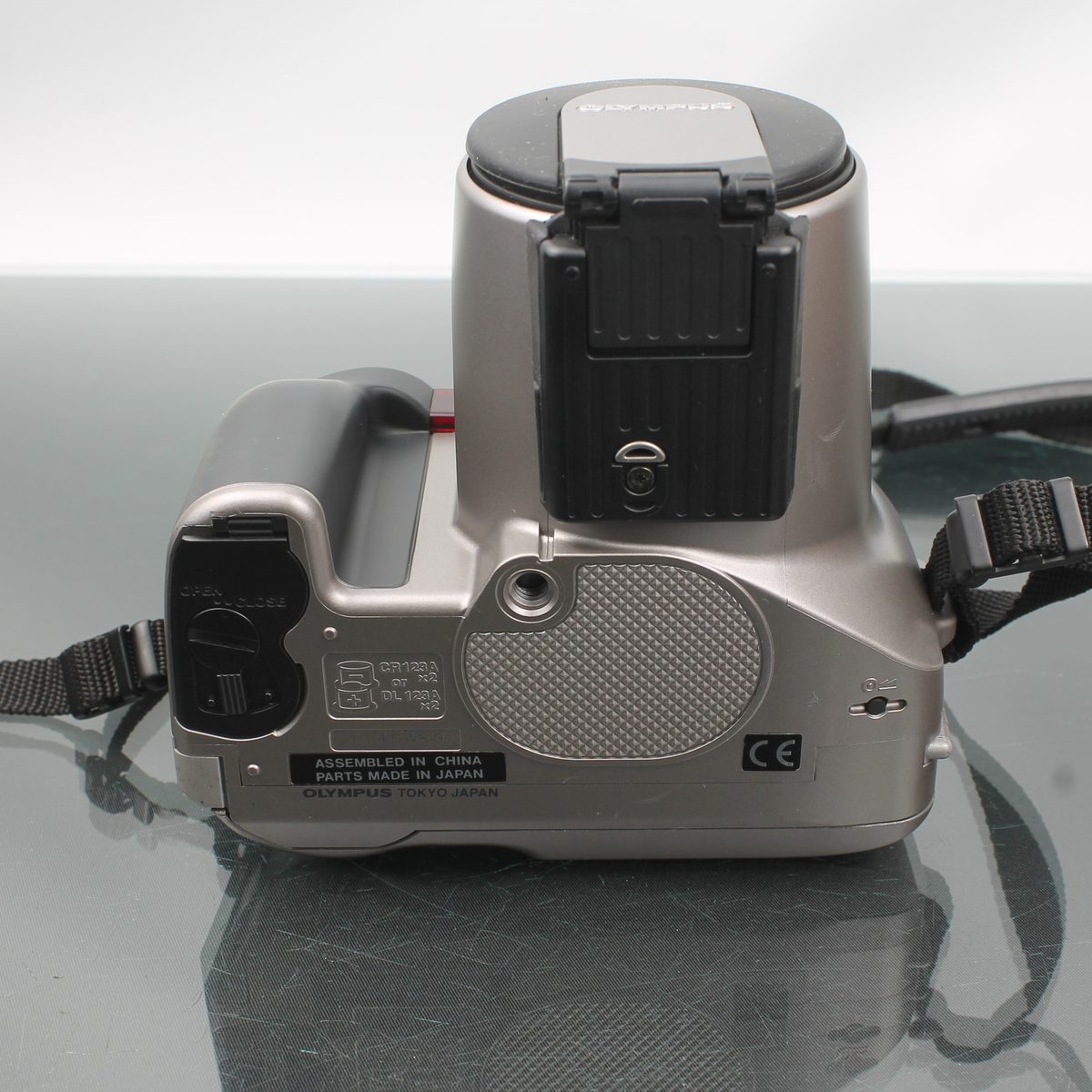 Olympus IS-300 + Olympus IS/L Lens C-180 H.Q. Converter 1.7x