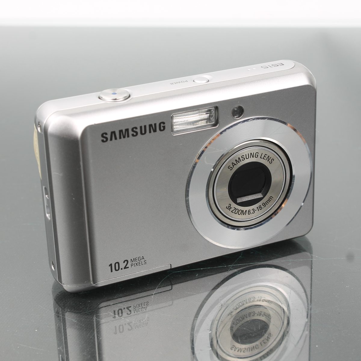 Rediscovering the Nikon Coolpix S200: A Compact Classic – Dutch|Thrift