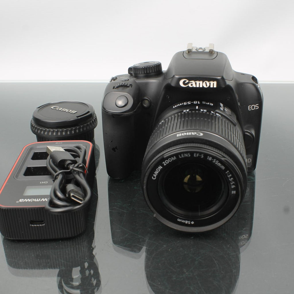 Canon EOS 1000D + Canon Zoom EF-S 18-55mm 1:3.5-5.6