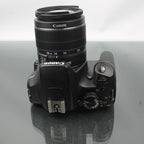 Canon EOS 1000D + Canon Zoom EF-S 18-55mm 1:3.5-5.6