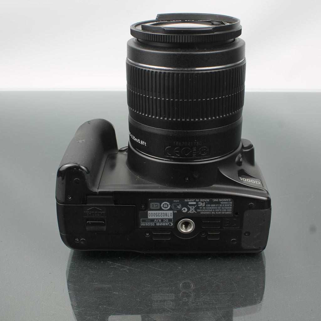 Canon EOS 1000D + Canon Zoom EF-S 18-55mm 1:3.5-5.6