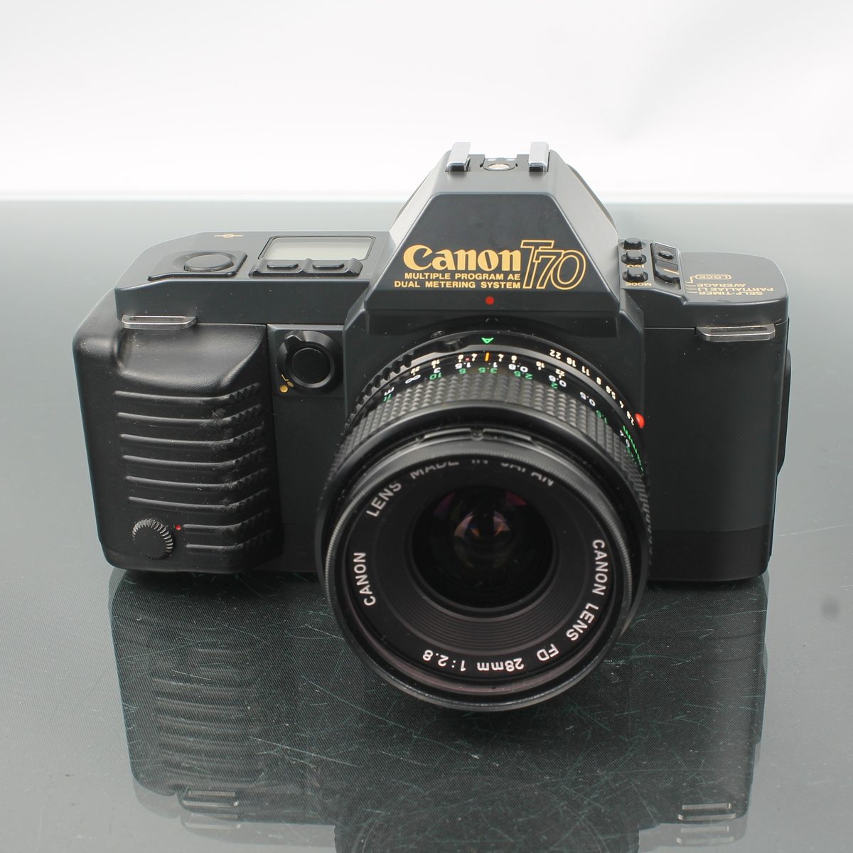 Canon T70 + Canon FD 28mm 2.8