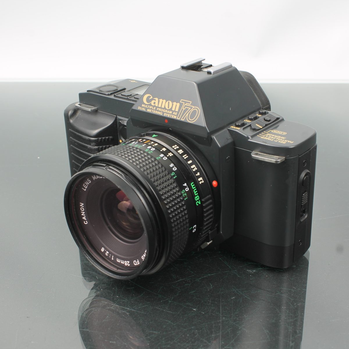Canon T70 + Canon FD 28mm 2.8