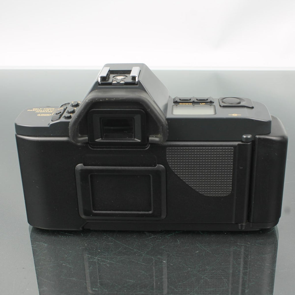 Canon T70 + Canon FD 28mm 2.8