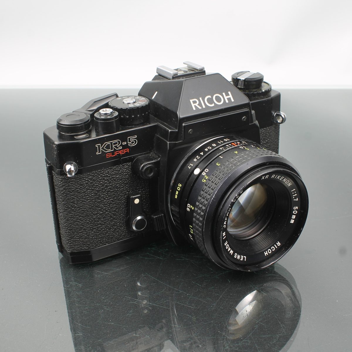 Ricoh KR-5 Super + XR Rikenon 1:1.7 50mm