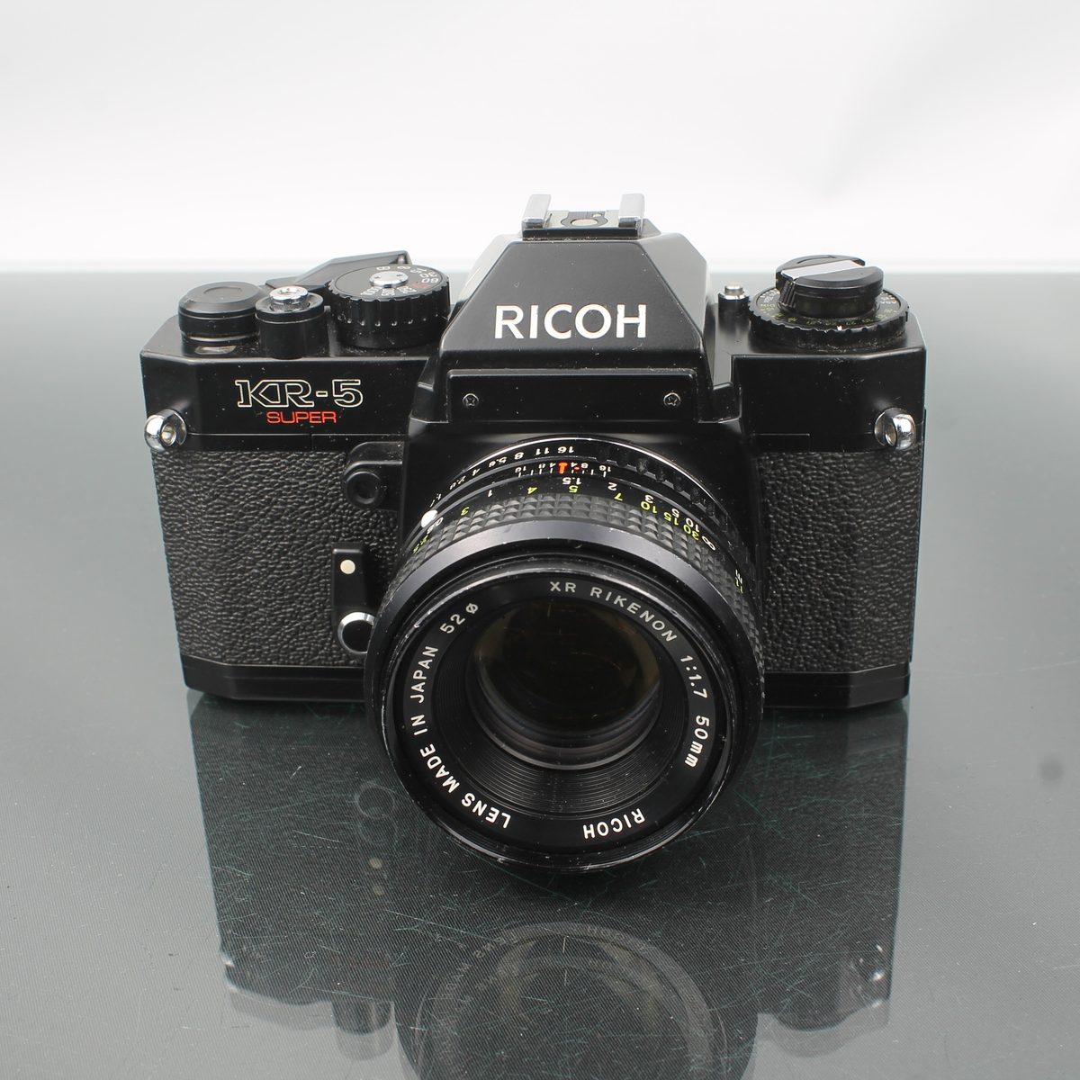 Ricoh KR-5 Super + XR Rikenon 1:1.7 50mm