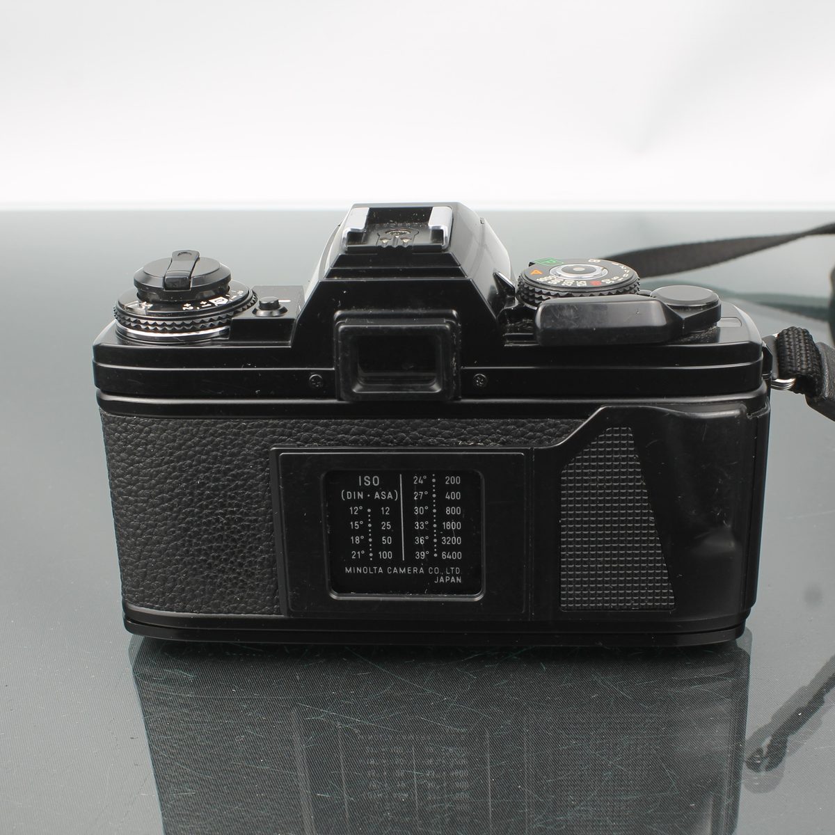 Minolta X-700 + MD Tele Rokkor 135mm 1:3.5
