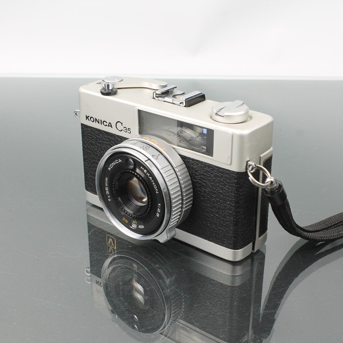 Konica C35 V