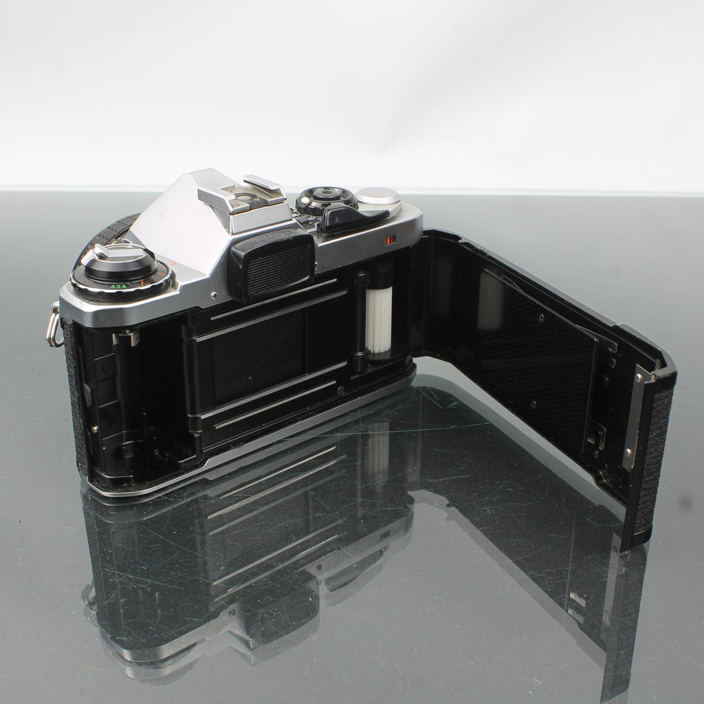 Pentax ME Super + SMC Pentax-M 1:2 50mm