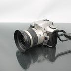 Minolta Dynax 5 + Minolta AF Zoom 28-80mm 1:3.5 (22)-5.6 D