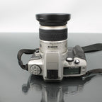 Minolta Dynax 5 + Minolta AF Zoom 28-80mm 1:3.5 (22)-5.6 D
