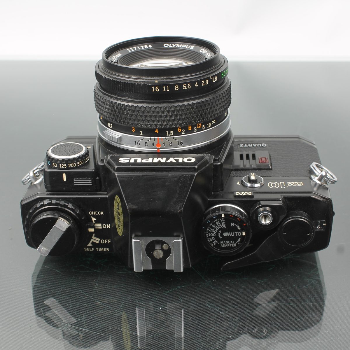 Olympus OM-10 + Zuiko Auto-S 50mm f/1.8