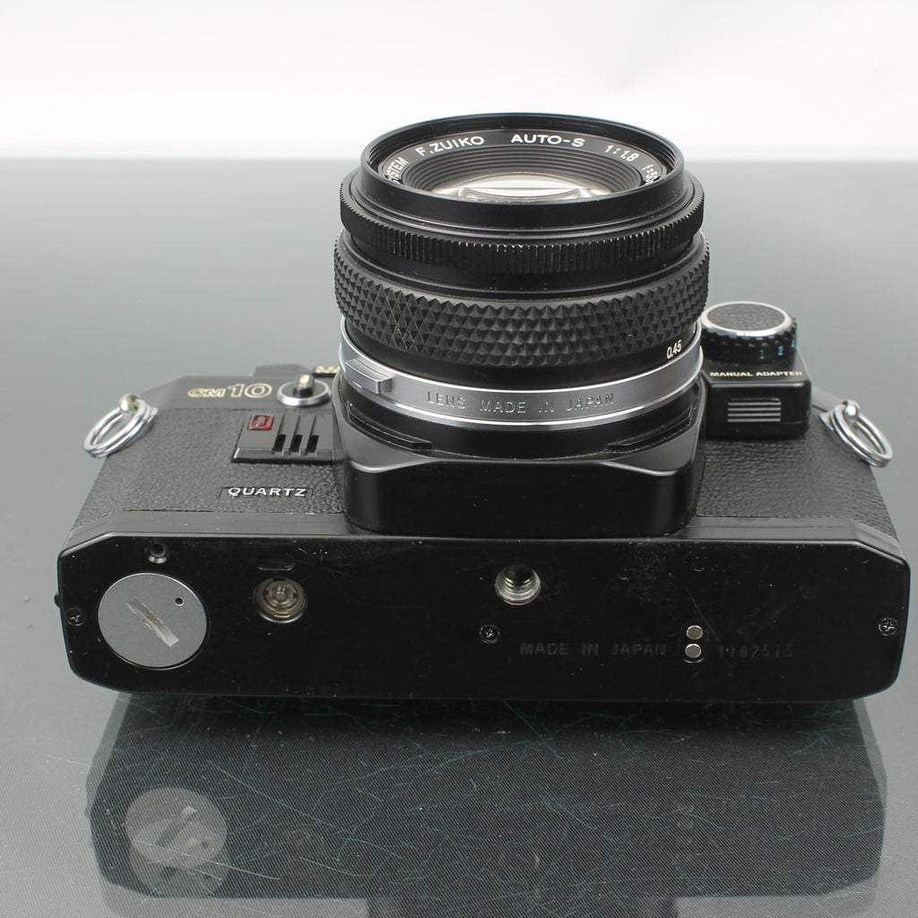 Olympus OM-10 + Zuiko Auto-S 50mm f/1.8