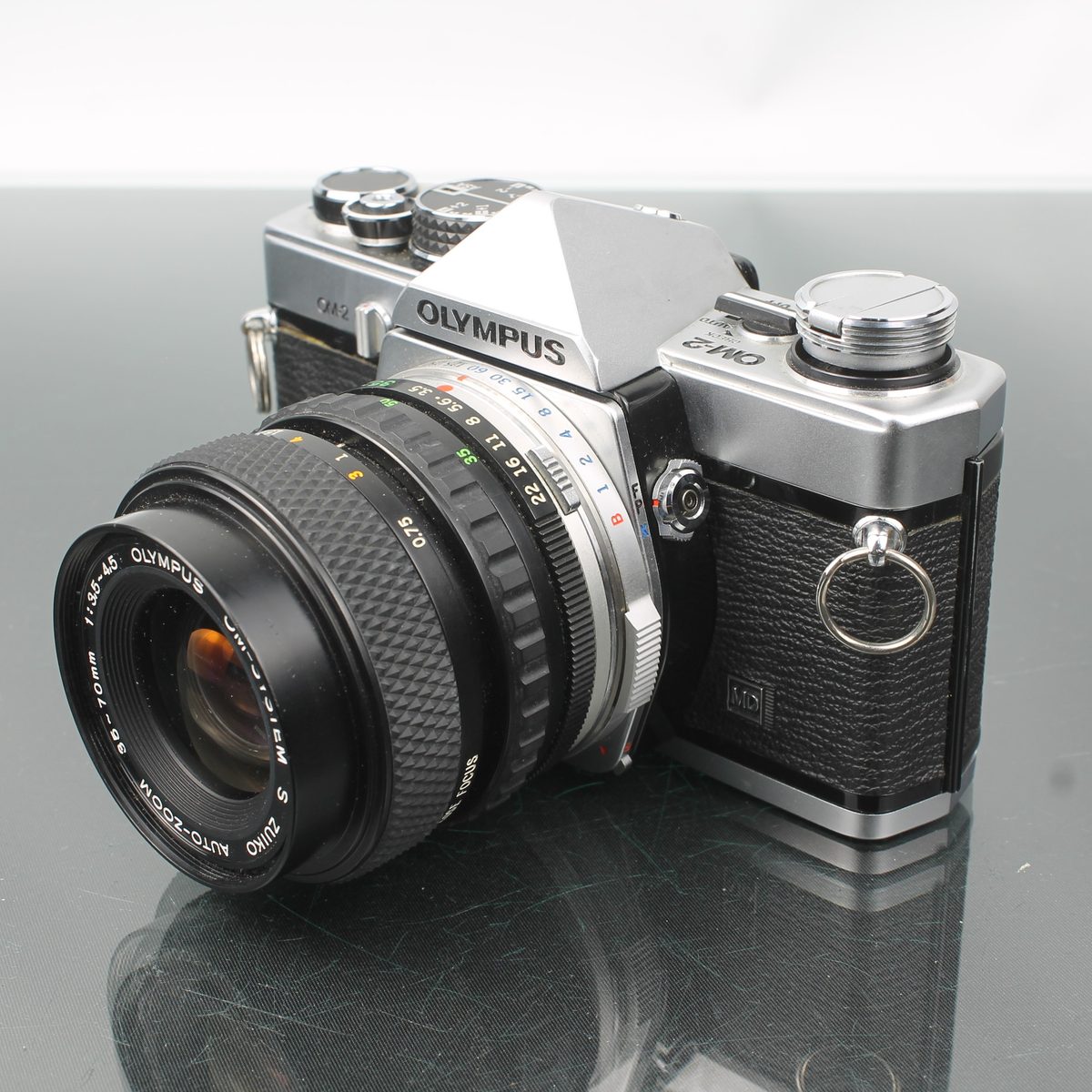 Olympus OM-2 + Auto-Zoom 35-70mm f/3.5-4.5