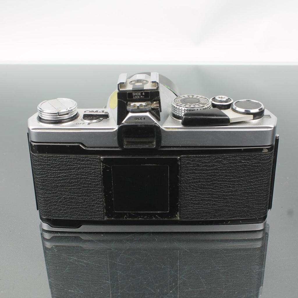 Olympus OM-1 + E.Zuiko Auto-T 135mm f/3.5