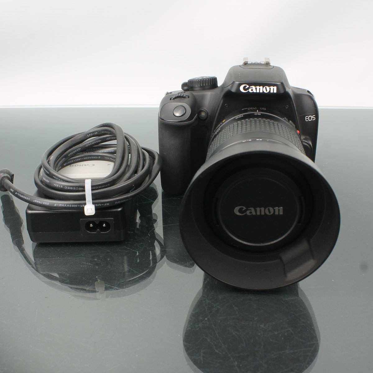 Canon EOS 1000D DSLR + Canon EF 80-200mm