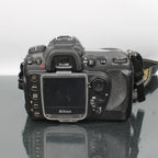 Nikon D200 + AF-S DX 18-55mm f/3.5-5.6G VR II