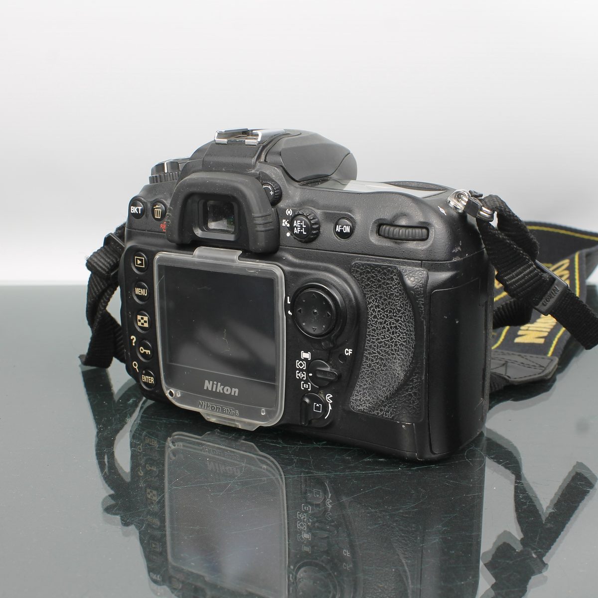 Nikon D200 + AF-S DX 18-55mm f/3.5-5.6G VR II