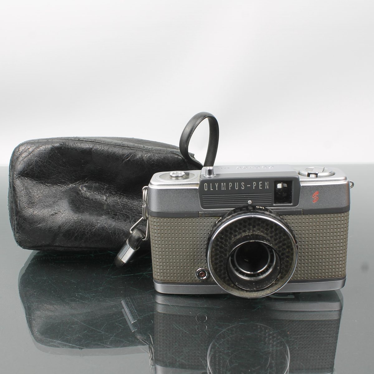 Olympus Pen-EE