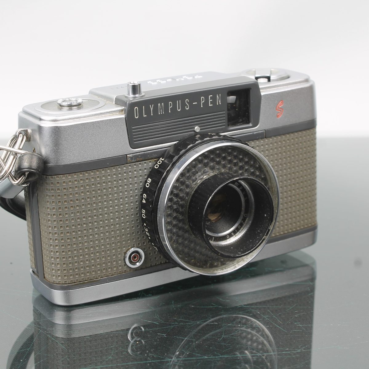 Olympus Pen-EE