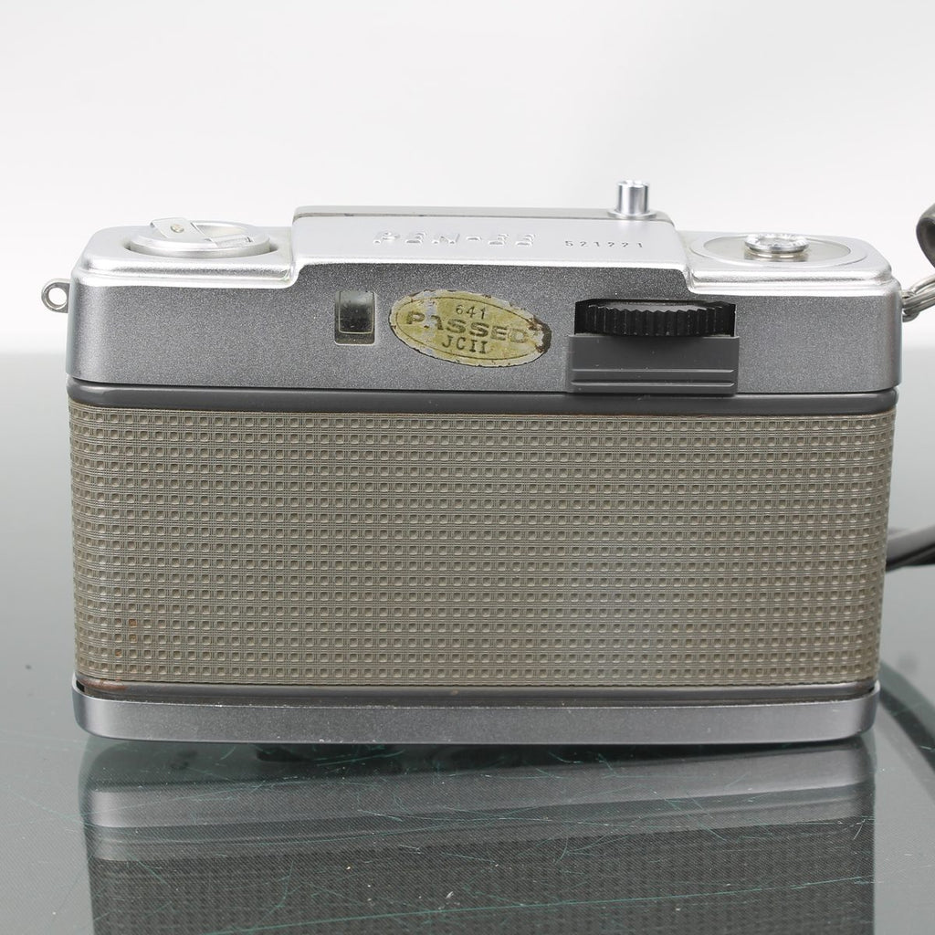 Olympus Pen-EE