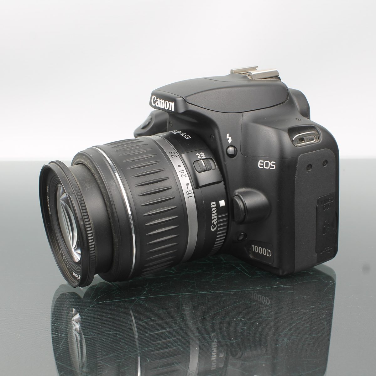 Canon EOS 1000D + Canon Zoom Lens EF-S 18-55mm f/3.5-5.6