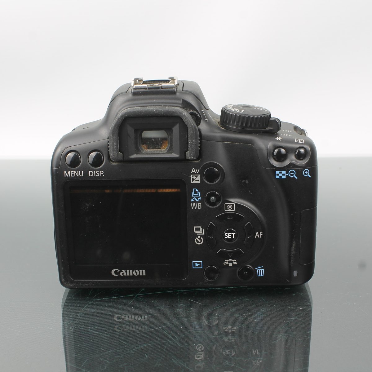 Canon EOS 1000D + Canon Zoom Lens EF-S 18-55mm f/3.5-5.6