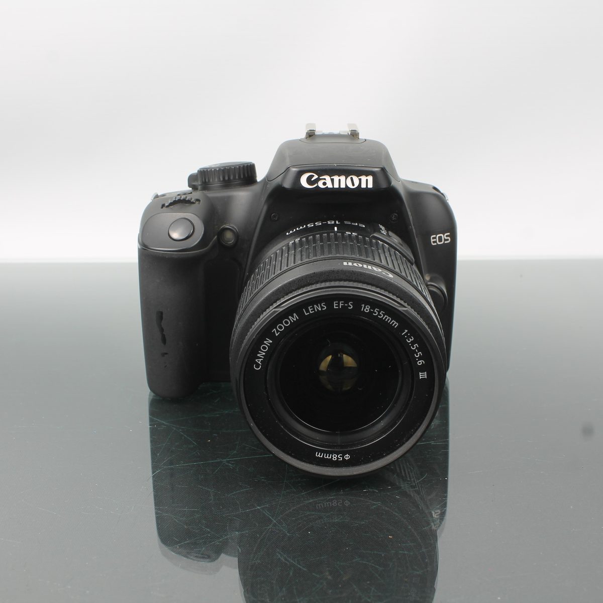 Canon EOS 1000D + EF-S 18-55mm f/3.5-5.6